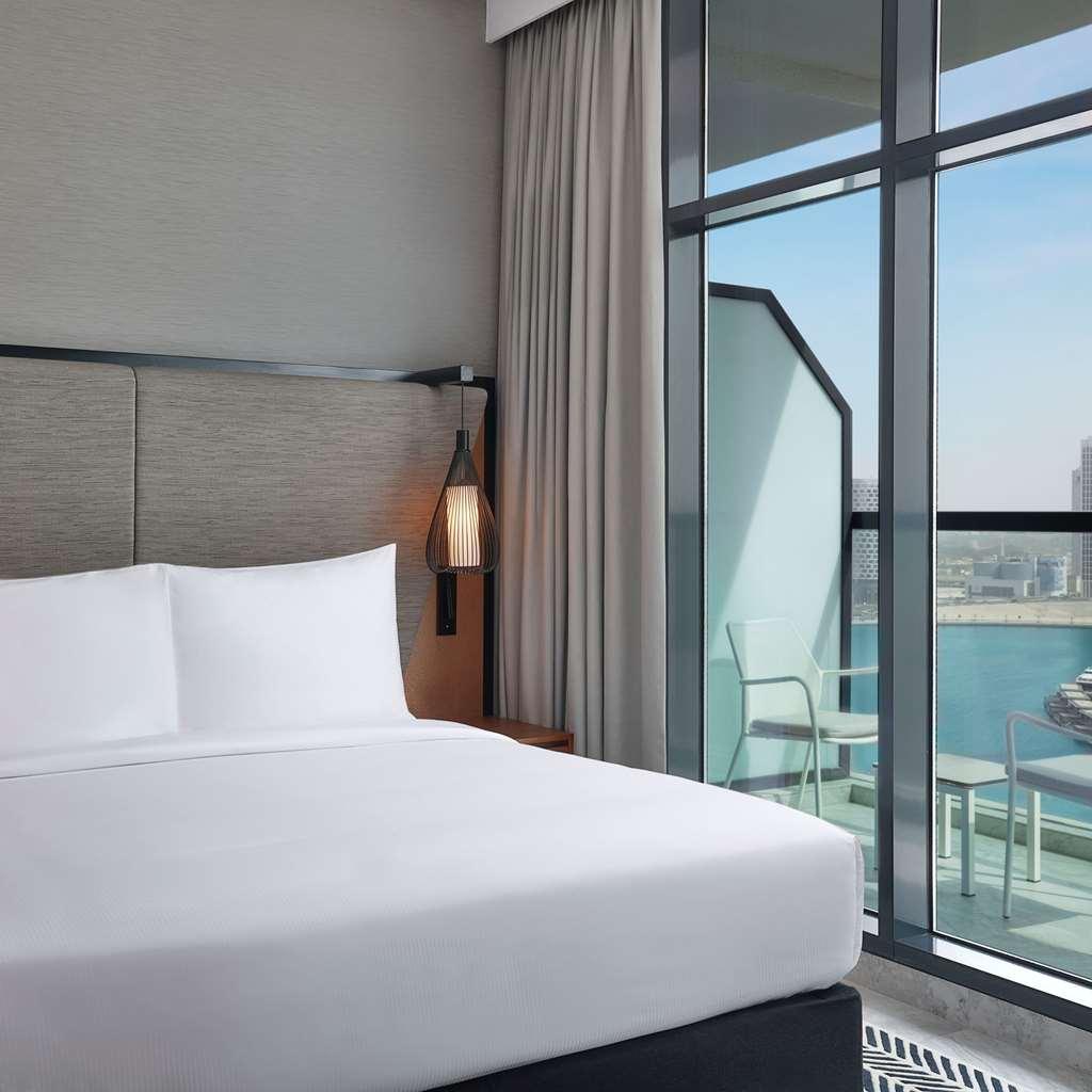 Отель The First Collection Dubai Waterfront Номер фото