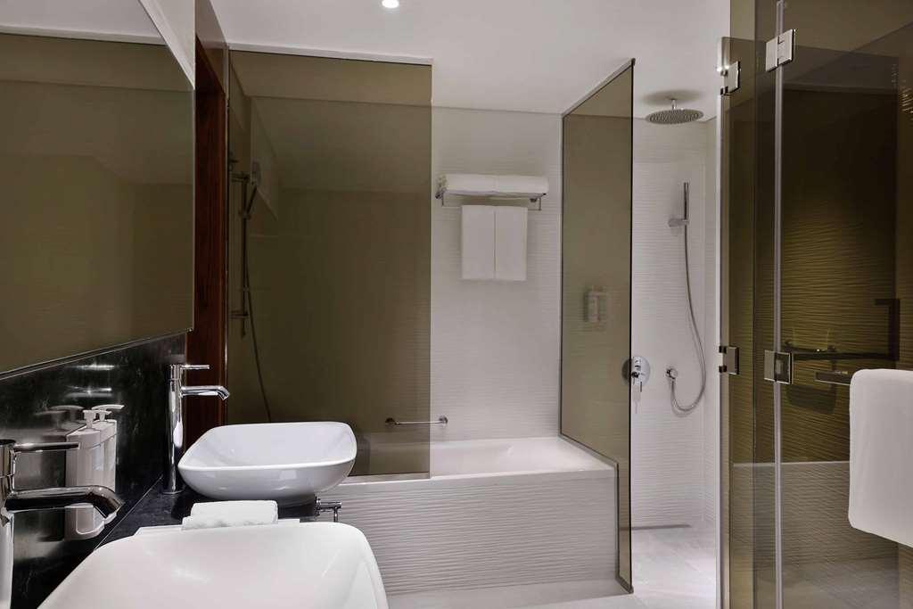 Отель The First Collection Dubai Waterfront Номер фото